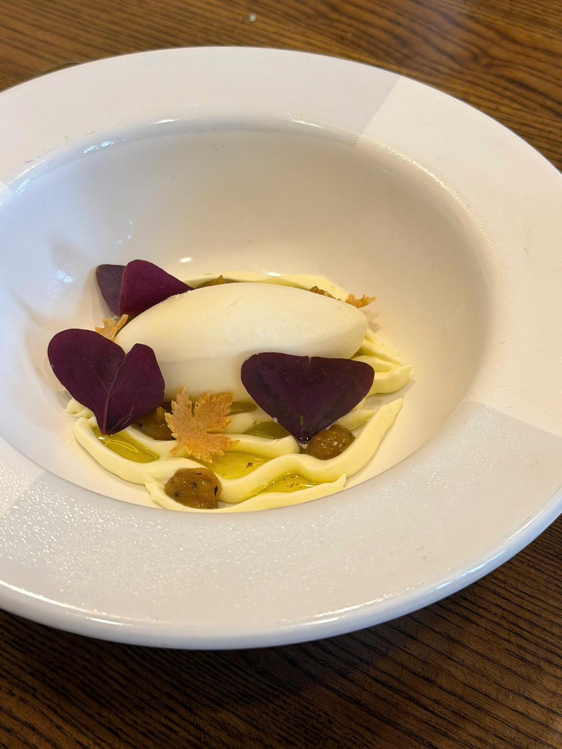 Scallop and potato dish with beurre blanc